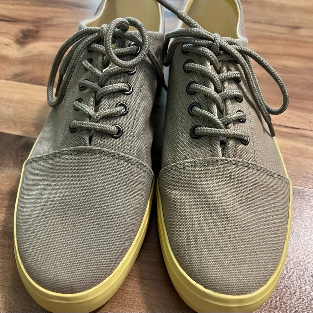 VAMVAS Space Grey/Yellow Eco Friendly Women’s Sneakers‎ Size 7.5